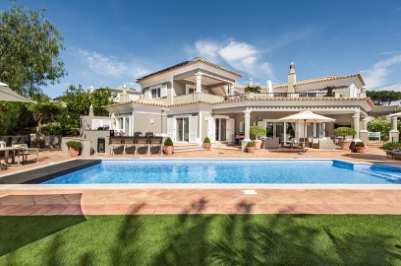 Luxury 4 Bedroom Villa 
