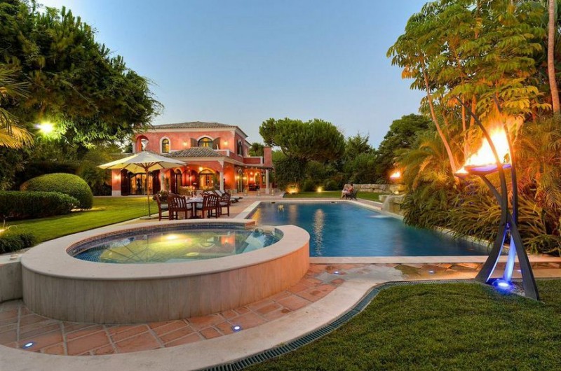 Deluxe 5 Bed Villa