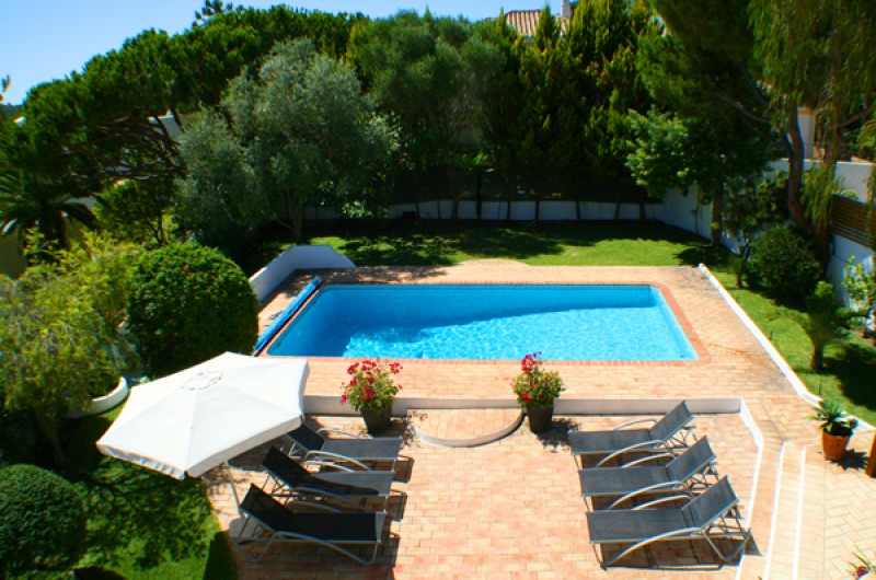 Modern 5 Bed Villa with Pool